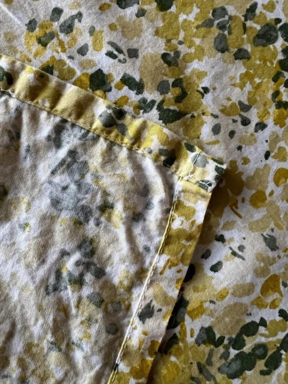 Threshold Full/Queen 100% Organic Cotton Flat Sheet Green Yellow Impressionistic